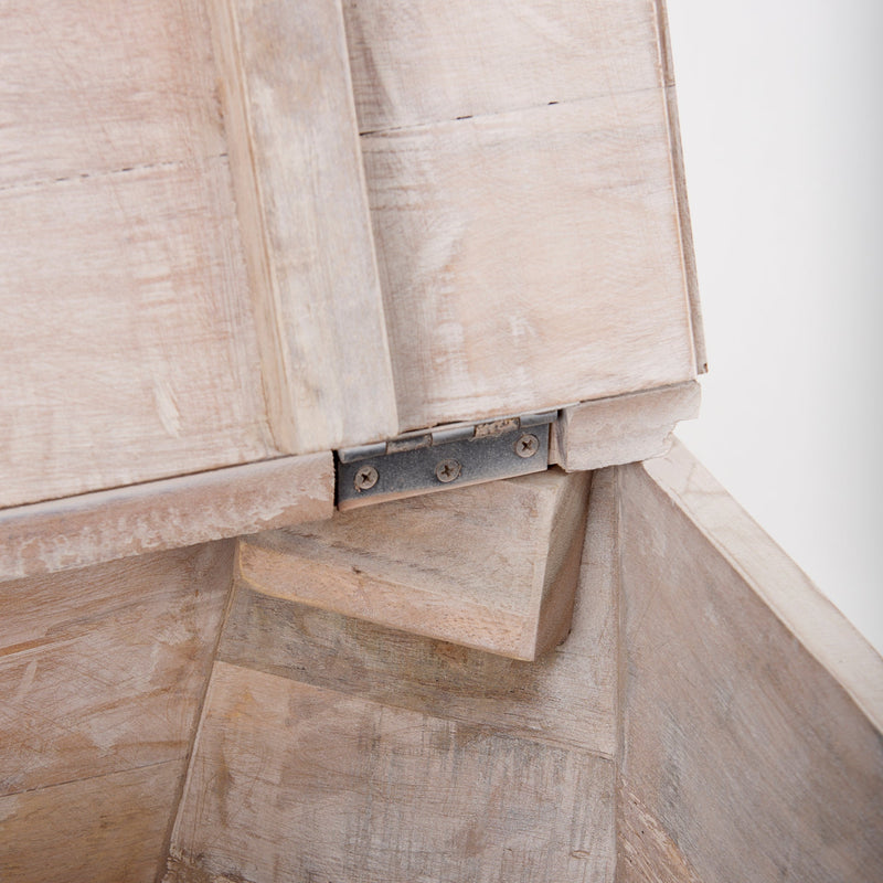 media image for Esagono End Side Table Mercana Mer 67531 19 289