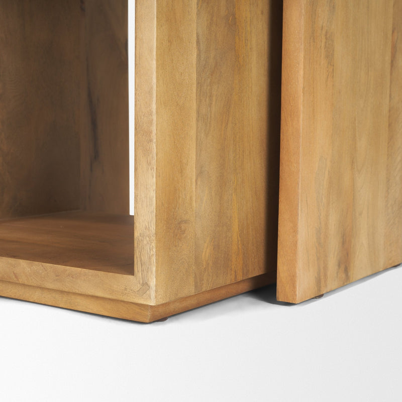 media image for Alanna Accent Table Mercana Mer 69944 10 221