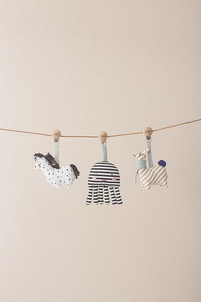 product image for lama baby carrier clip design by oyoy 2 89