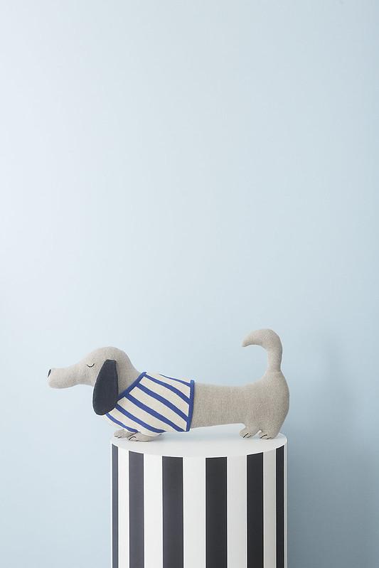 slinkii dog cushion design by oyoy 3