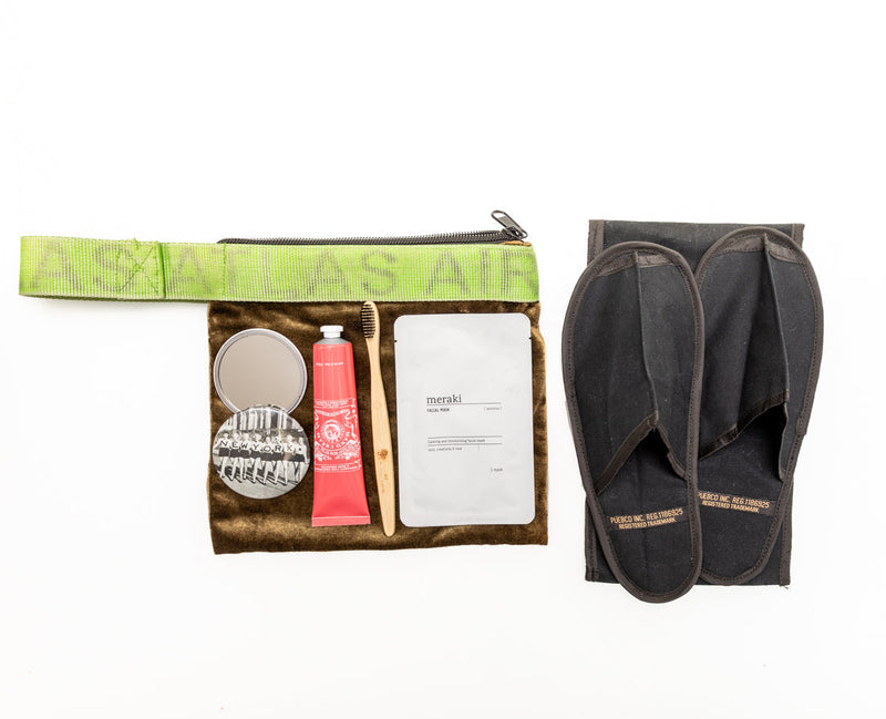 media image for Welcome Guest Pouch with Slippers Gift Set 210