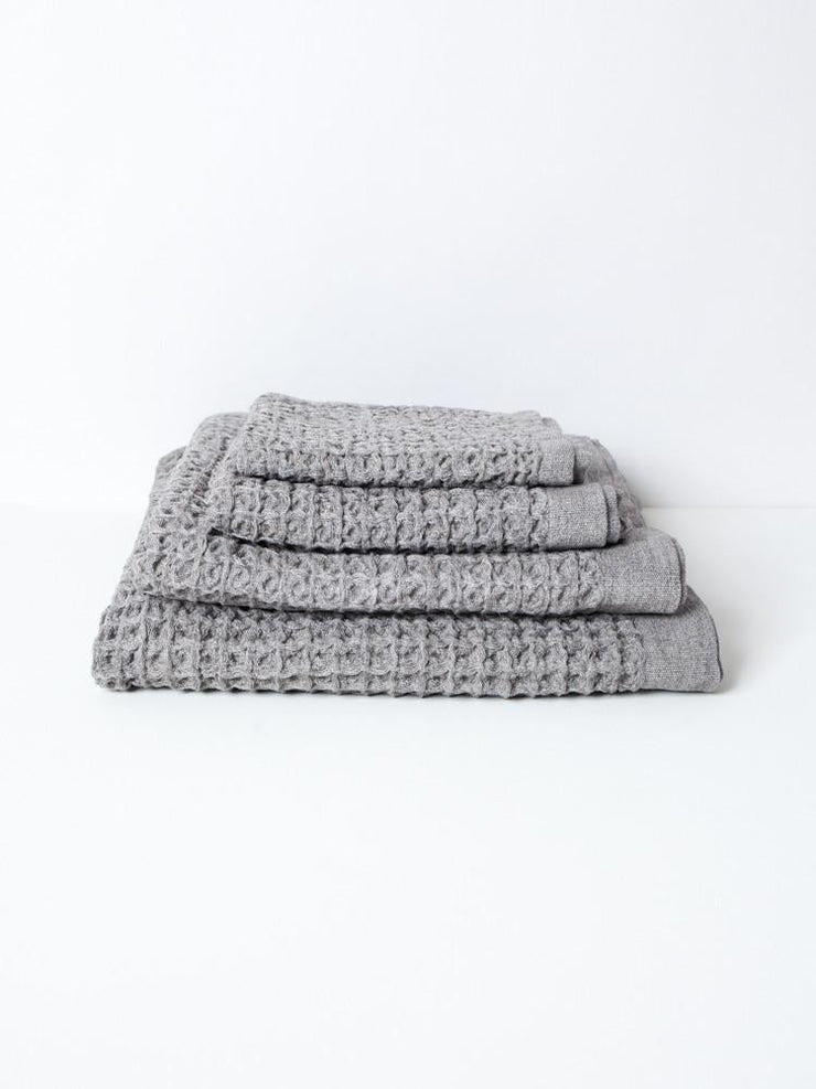 grey lattice towel 1