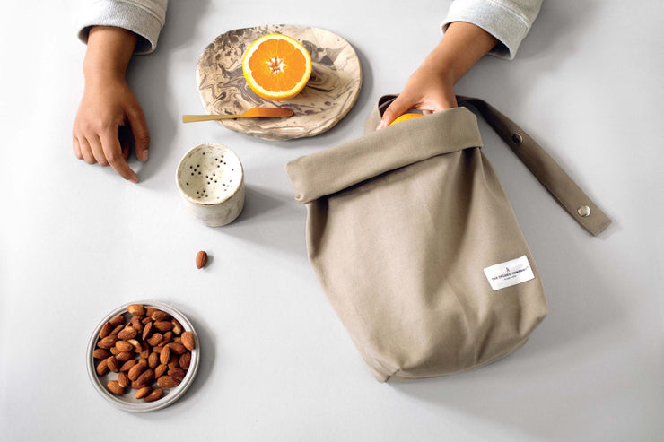 lunch bag in multiple colors design by the organic company 13