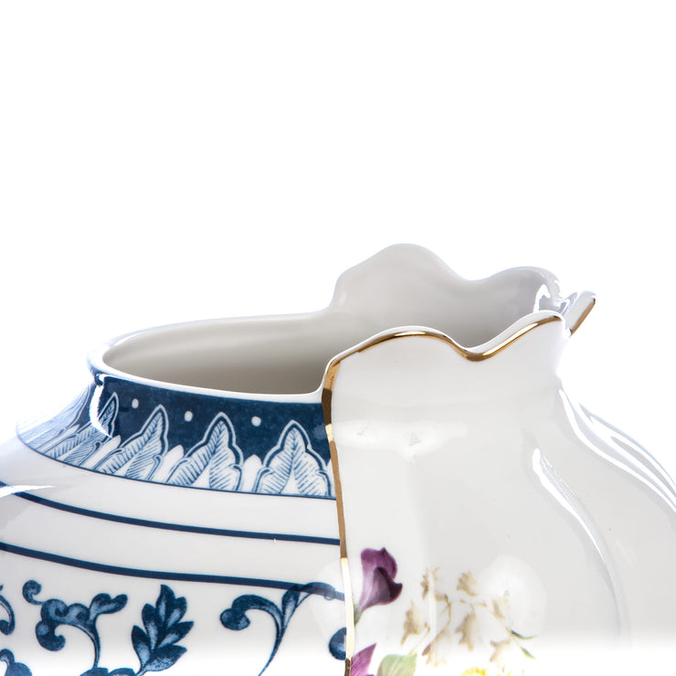 hybrid melania porcelain vase design by seletti 5