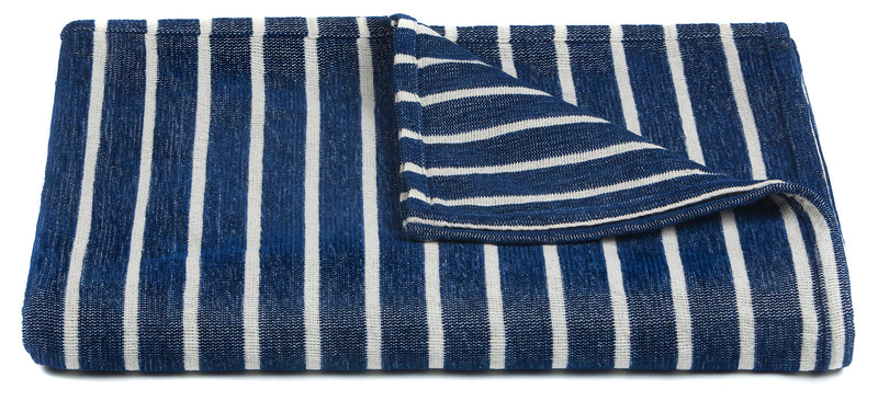 media image for Aria Handcrafted Polyester Throw Chandra Rugs Th Ari51600 1 289