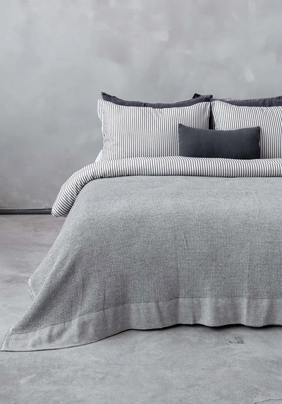 product image for Pergamon Throw in Grey 2 10