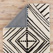 Gemma Handmade Abstract White & Black Area Rug