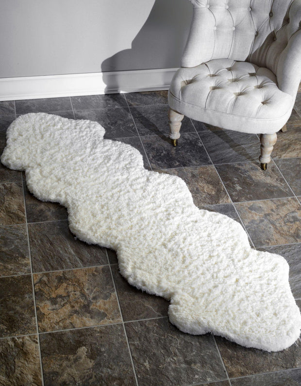 Hand Tufted Double Pelt Faux Sheepskin Rug in Natural design by NuLoom