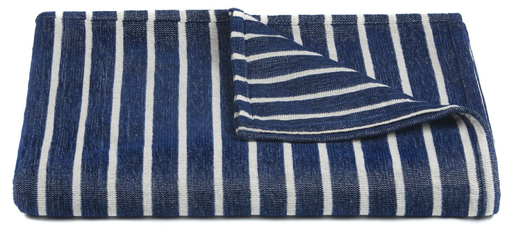 Aria Collection Throw in Blue & White