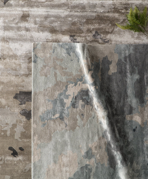 Glacier Handmade Abstract Gray & Silver Area Rug